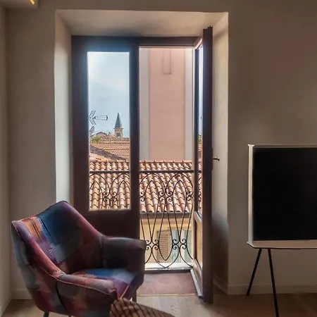 Leoni 7 - By Lovecomo Μενάτζιο