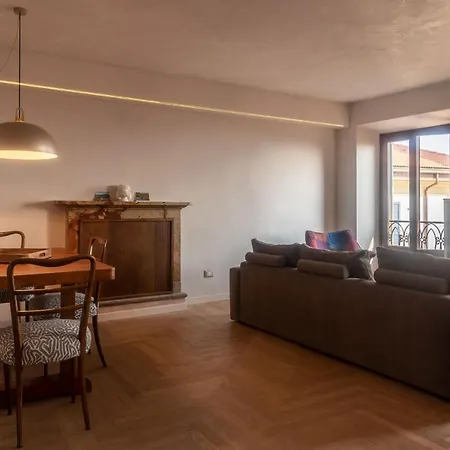 Leoni 7 - By Lovecomo Casa vacanze *